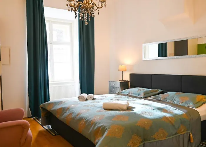 Delightful Hofburg Appartement Wenen